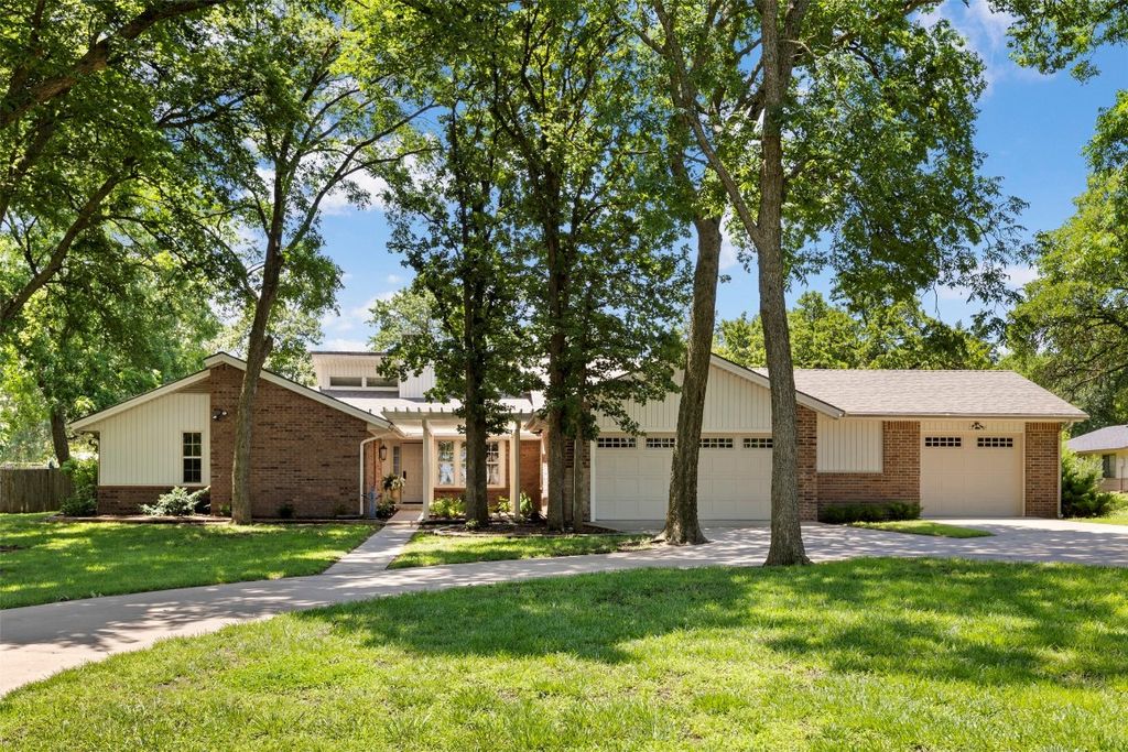 2 Terra Lane, Shawnee, OK 74804