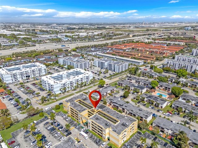 8320 NW 8th St 2-414, Miami, FL 33126