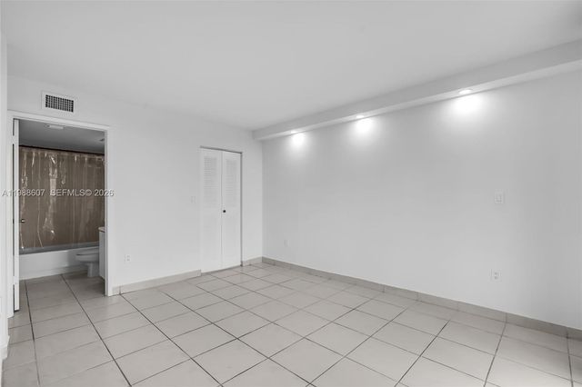 8320 NW 8th St 2-414, Miami, FL 33126