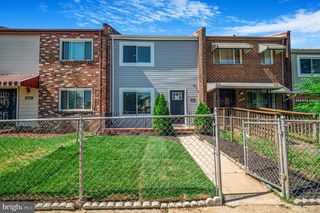 1325 BARNABY TER SE, Washington, DC 20032