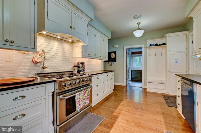 353 CHERRY HILL RD, Princeton, NJ 08540