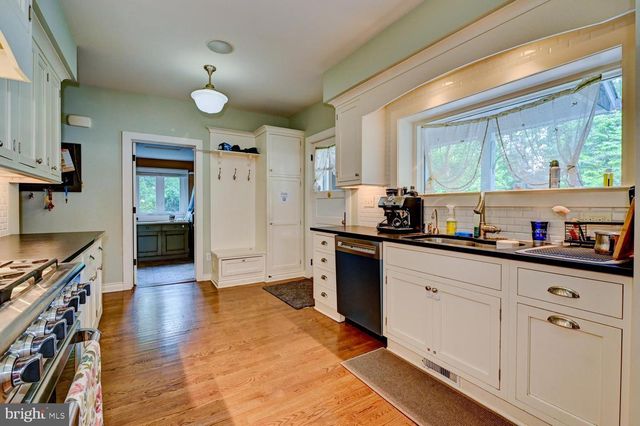 353 CHERRY HILL RD, Princeton, NJ 08540