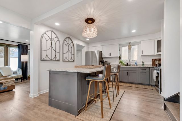 6145 S Knox Avenue, Chicago, IL 60629