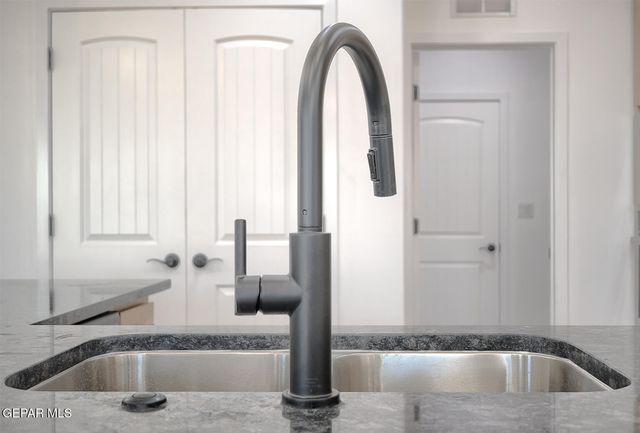 12165 Sanna Drive, El Paso, TX 79934