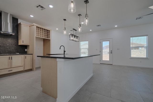 12165 Sanna Drive, El Paso, TX 79934