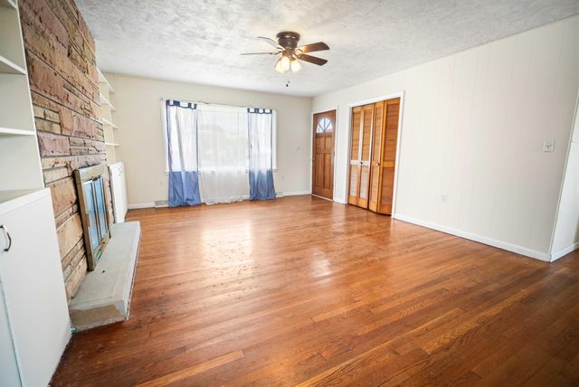 1044 East Hwy 2792, Pine Knot, KY 42635