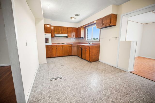 1044 East Hwy 2792, Pine Knot, KY 42635