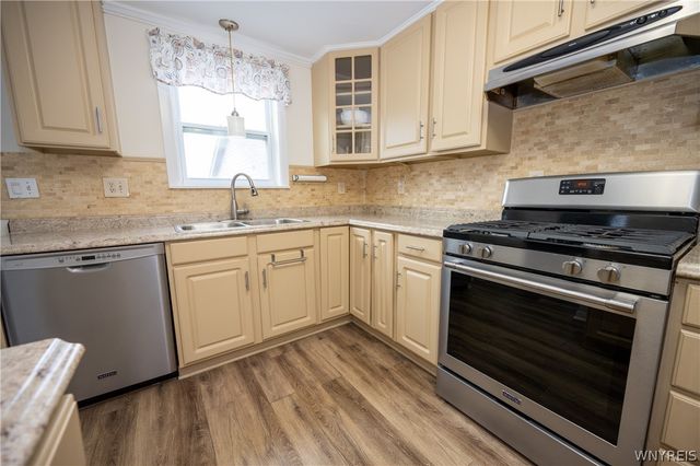 7052 East High Street, Lockport Town, NY 14094