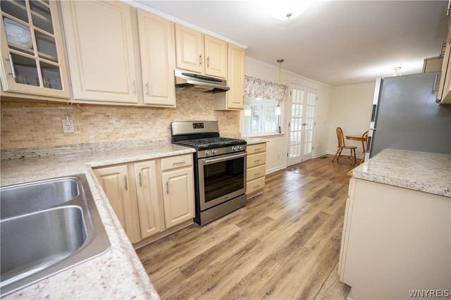 7052 East High Street, Lockport Town, NY 14094