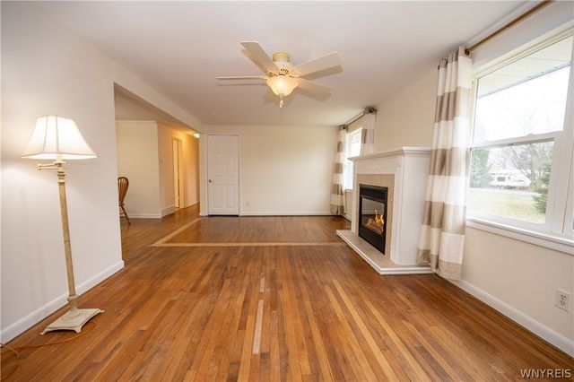 7052 East High Street, Lockport Town, NY 14094