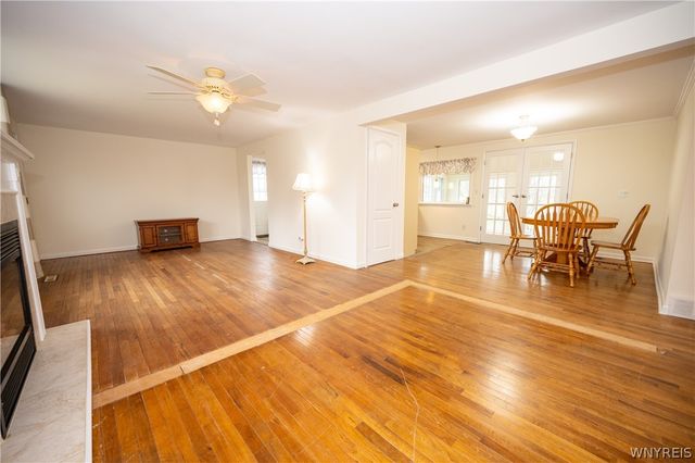 7052 East High Street, Lockport Town, NY 14094