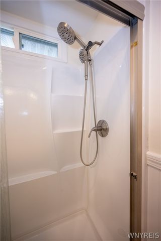 7052 East High Street, Lockport Town, NY 14094