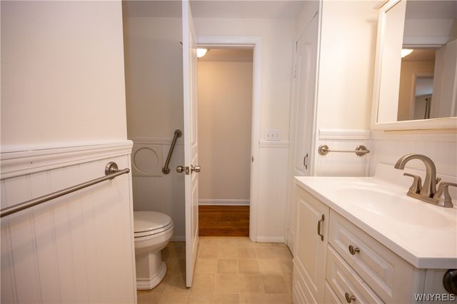 7052 East High Street, Lockport Town, NY 14094