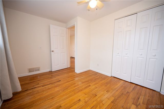 7052 East High Street, Lockport Town, NY 14094