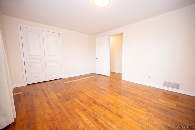 7052 East High Street, Lockport Town, NY 14094