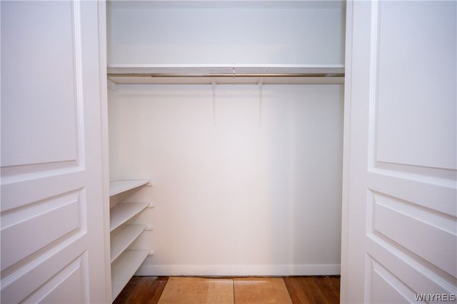 7052 East High Street, Lockport Town, NY 14094