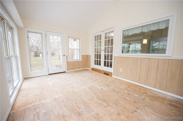 7052 East High Street, Lockport Town, NY 14094