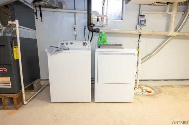 7052 East High Street, Lockport Town, NY 14094