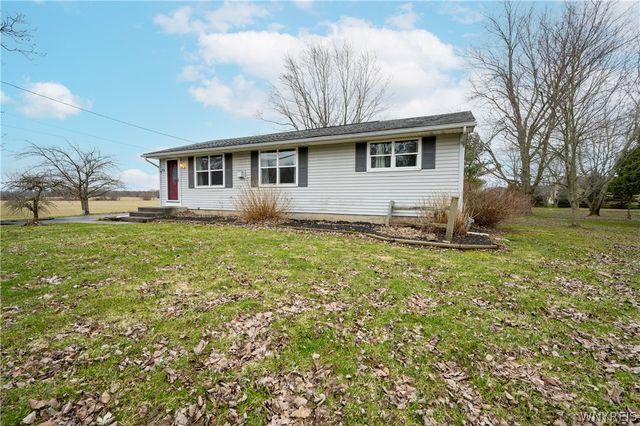 7052 East High Street, Lockport Town, NY 14094