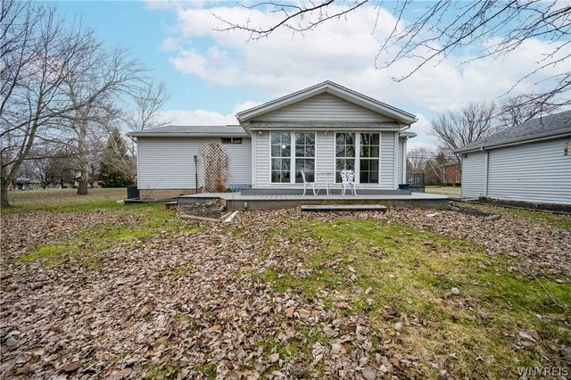 7052 East High Street, Lockport Town, NY 14094