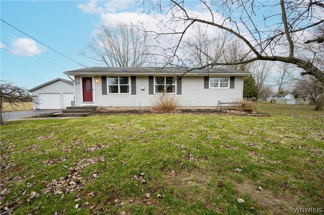 7052 East High Street, Lockport Town, NY 14094