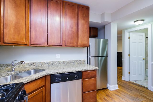 1644 W GREENLEAF Avenue TS, Chicago, IL 60626