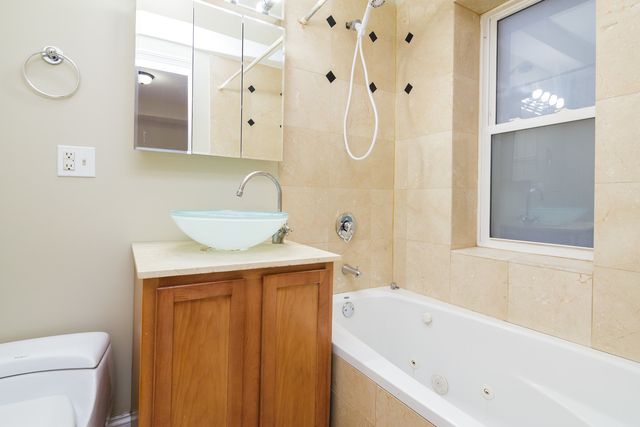 1644 W GREENLEAF Avenue TS, Chicago, IL 60626