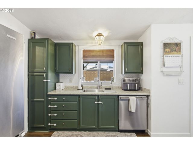 3316 B St, Forest Grove, OR 97116