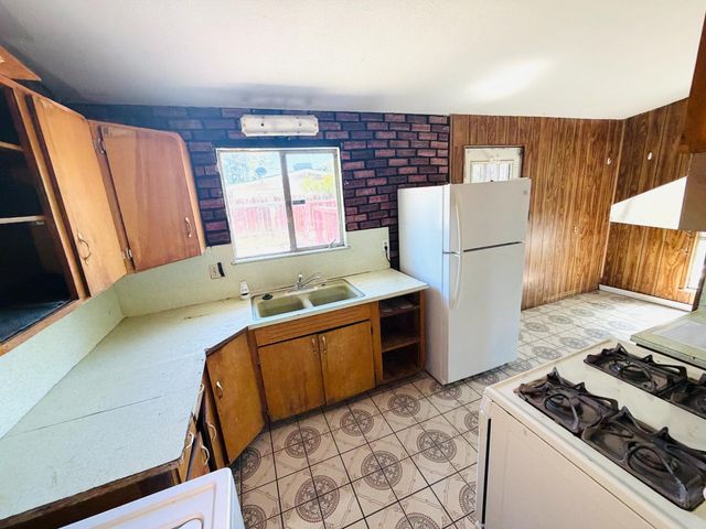 3728 Floral Dr, North Highlands, CA 95660