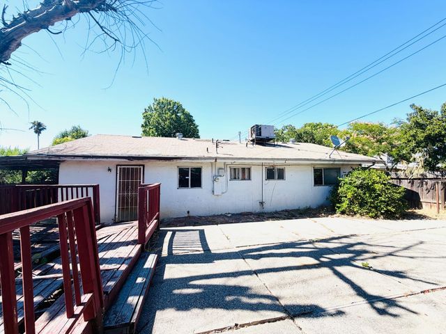 3728 Floral Dr, North Highlands, CA 95660