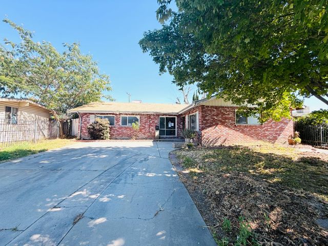 3728 Floral Dr, North Highlands, CA 95660