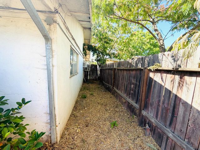 3728 Floral Dr, North Highlands, CA 95660