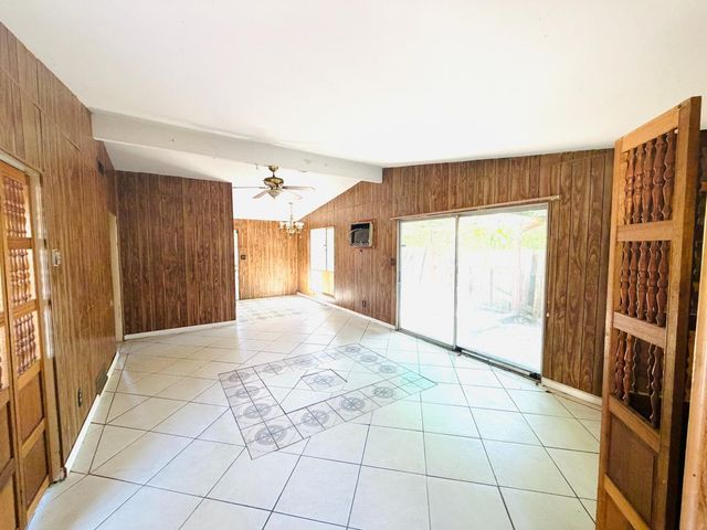 3728 Floral Dr, North Highlands, CA 95660