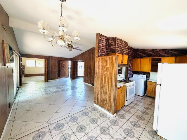 3728 Floral Dr, North Highlands, CA 95660