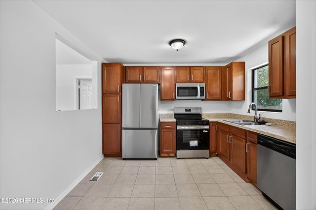 3248 SHETLAND Road W, Jacksonville, FL 32277