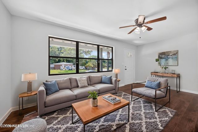 3248 SHETLAND Road W, Jacksonville, FL 32277