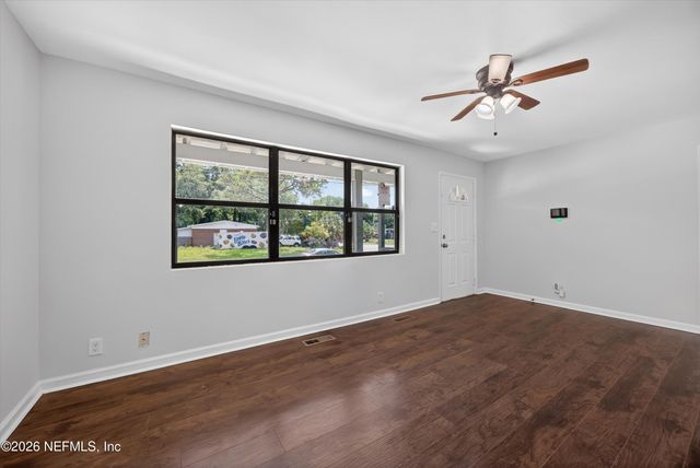 3248 SHETLAND Road W, Jacksonville, FL 32277
