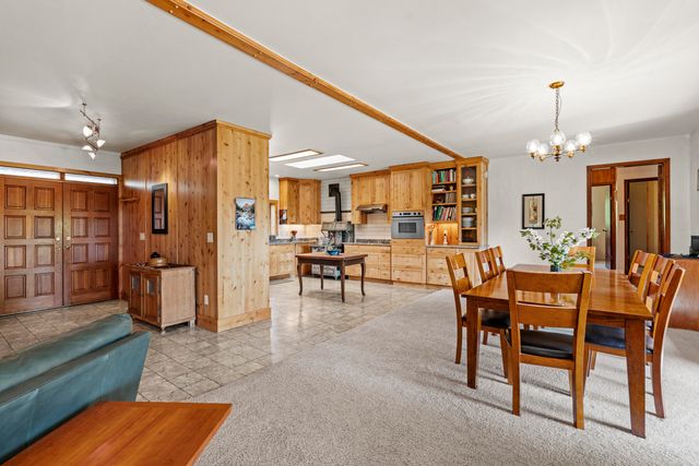 12310 Ramsey Road, Gold Hill, OR 97525