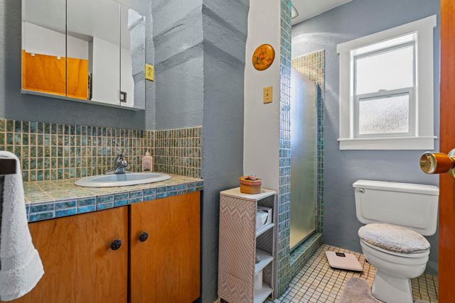 12310 Ramsey Road, Gold Hill, OR 97525