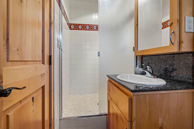 12310 Ramsey Road, Gold Hill, OR 97525