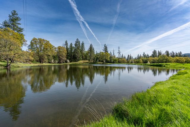 12310 Ramsey Road, Gold Hill, OR 97525