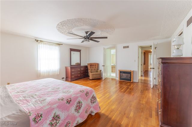 124 Wares Drive, Weirton, WV 26062