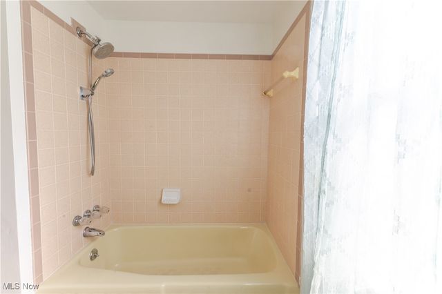 124 Wares Drive, Weirton, WV 26062