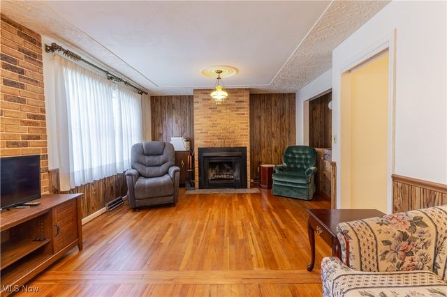 124 Wares Drive, Weirton, WV 26062