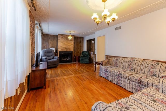 124 Wares Drive, Weirton, WV 26062