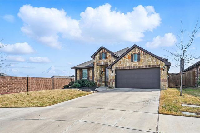 4101 Snowberry Lane, Fort Worth, TX 76036