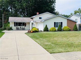 3458 Dawn Drive, North Olmsted, OH 44070
