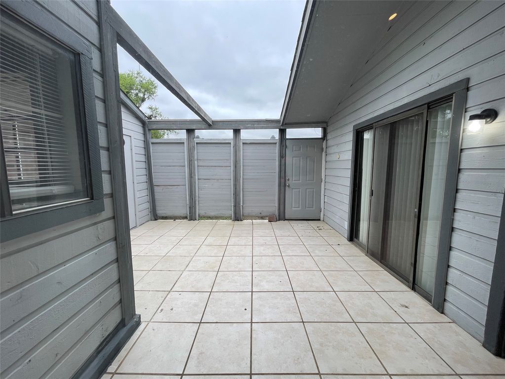 602 Bellaire Drive A, Hurst, TX 76053