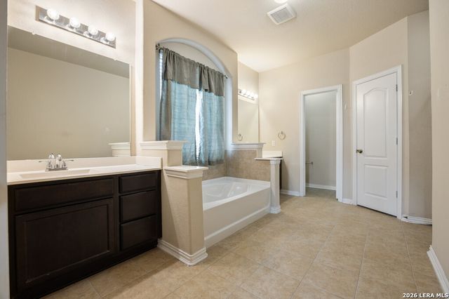 8822 Falcon Park, Converse, TX 78109