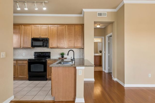 800 E 15th Street 201, Plano, TX 75074